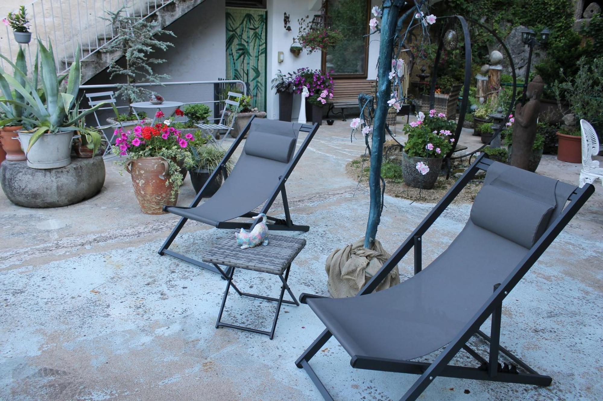 Studio Malou, Cuisine, Salle D'Eau, Terrasse Amenagee Olliergues Exterior photo